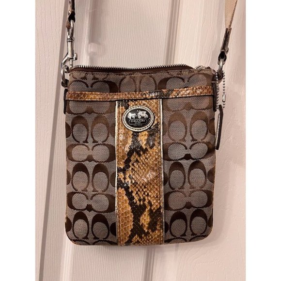 Coach Swingback Python/Khaki Signature Crossbody Bag - Picture 2 of 5